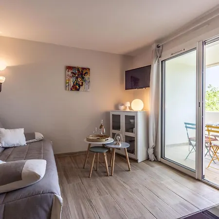 Les Terrasses De La Plage-6 By Interhome